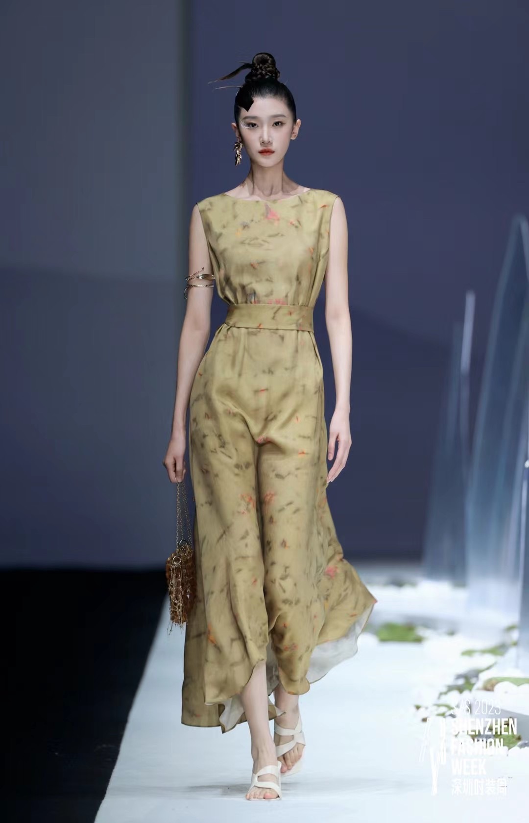 Li Xue Er